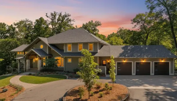 4400 Ettenmoor Lane Sw, Rochester, MN 55902