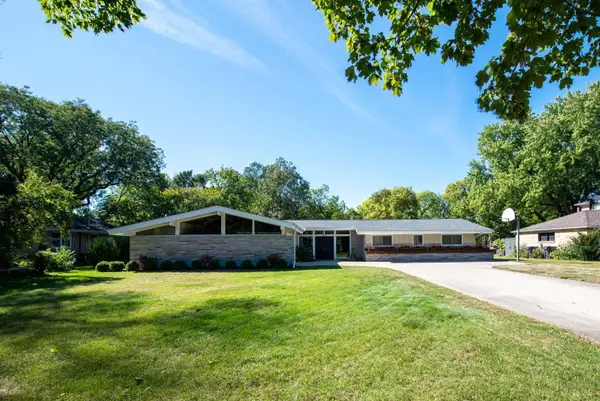 1214 W River Drive, Mankato, MN 56001