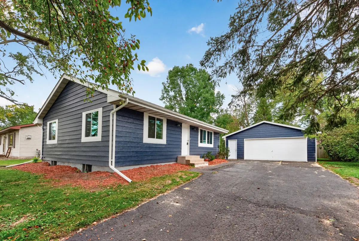 1014 9th Avenue Sw, Forest Lake, MN 55025 - #1
