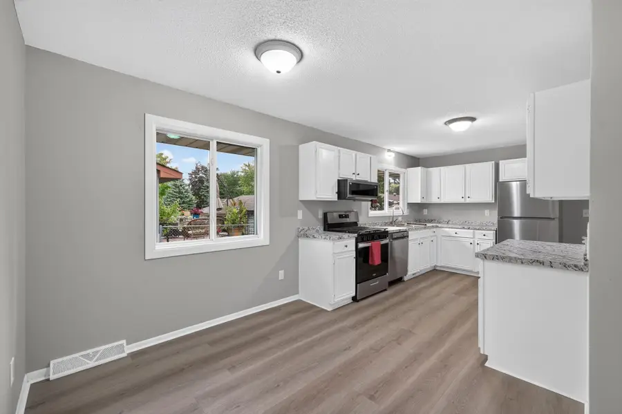 1014 9th Avenue Sw, Forest Lake, MN 55025 - #3
