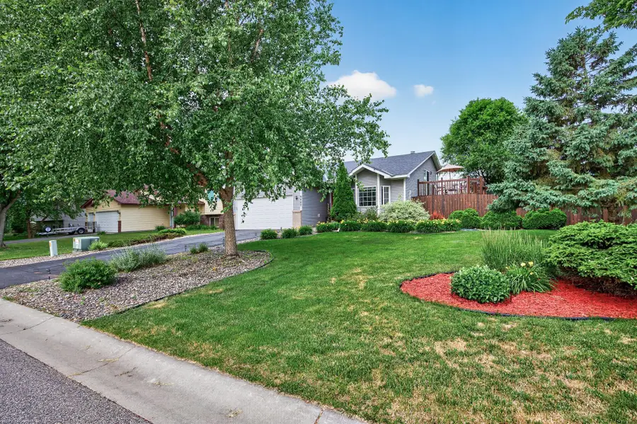 9442 Hale Avenue S, Cottage Grove, MN 55016 - #2