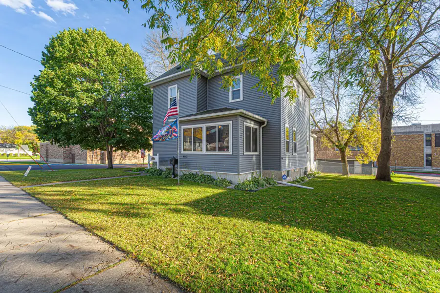 212 Boulevard Avenue Ne, Montgomery, MN 56069 - #3