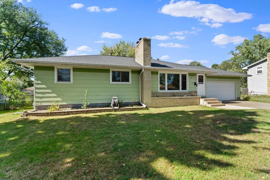 7001 Grimes Avenue N, Brooklyn Center, MN 55429 - #3