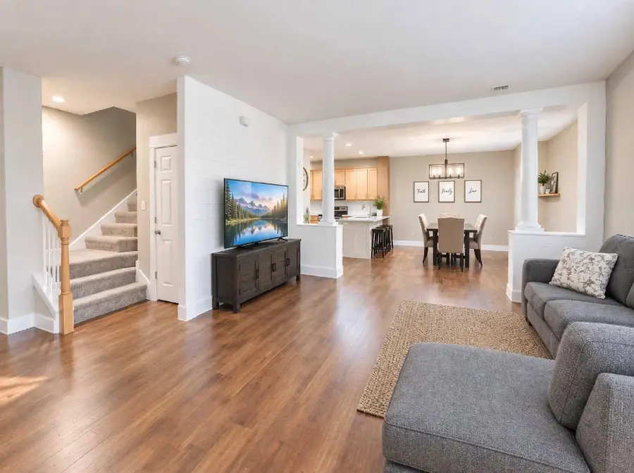 1240 County Road D E #3, Maplewood, MN 55109 - #3