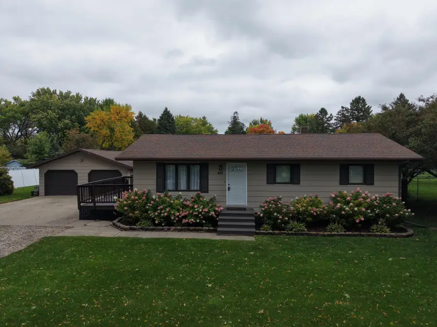 407 W Washington Avenue, Mahnomen, MN 56557 - #2