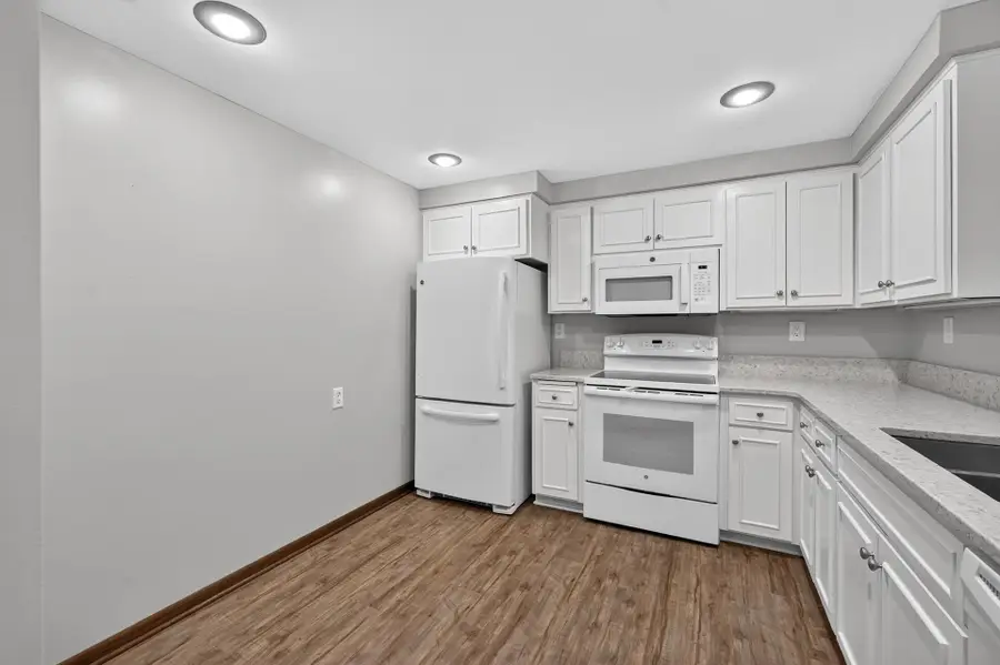 1077 Sibley Memorial Highway #608, Saint Paul, MN 55118 - #3