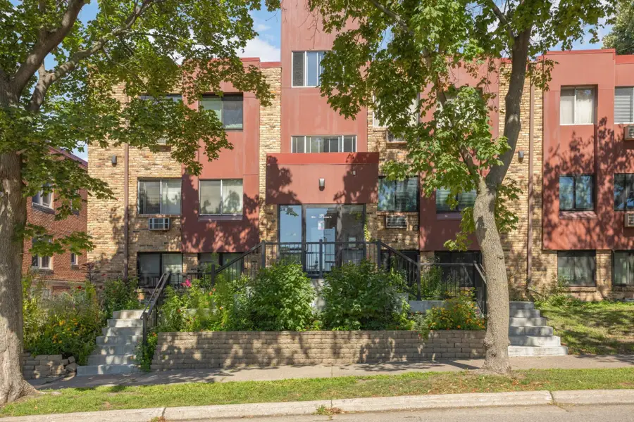 520 Ridgewood Avenue #102, Minneapolis, MN 55403 - #3