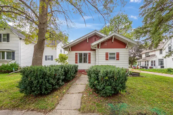 251 N Lincoln Street, Lake Crystal, MN 56055