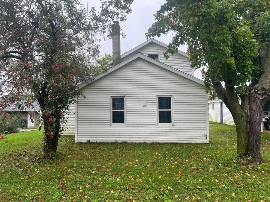 325 N 1st Street, Kellogg, MN 55945 - #3