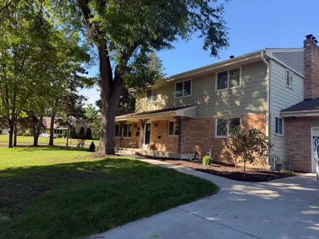1525 Saint Croix Circle, Golden Valley, MN 55422 - #1