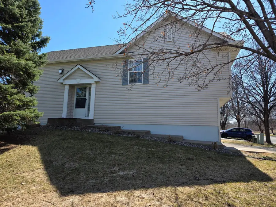 7510 Hampton Lane, Prior Lake, MN 55379 - #2