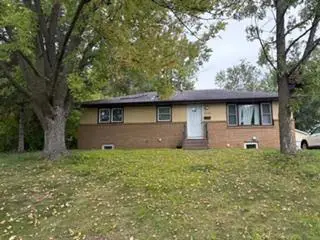 966 43 1/2 Avenue Ne, Columbia Heights, MN 55421 - #1