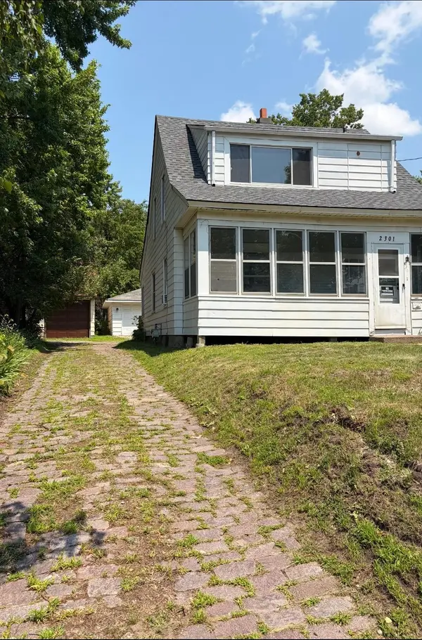 2301 Cole Avenue Se, Minneapolis, MN 55414