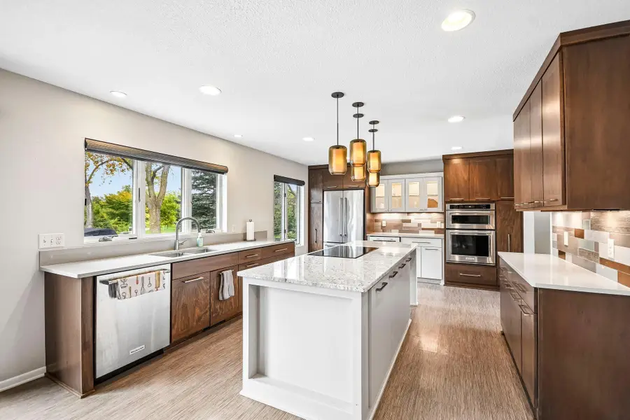 1075 Fallbrook Lane, Woodbury, MN 55125 - #3