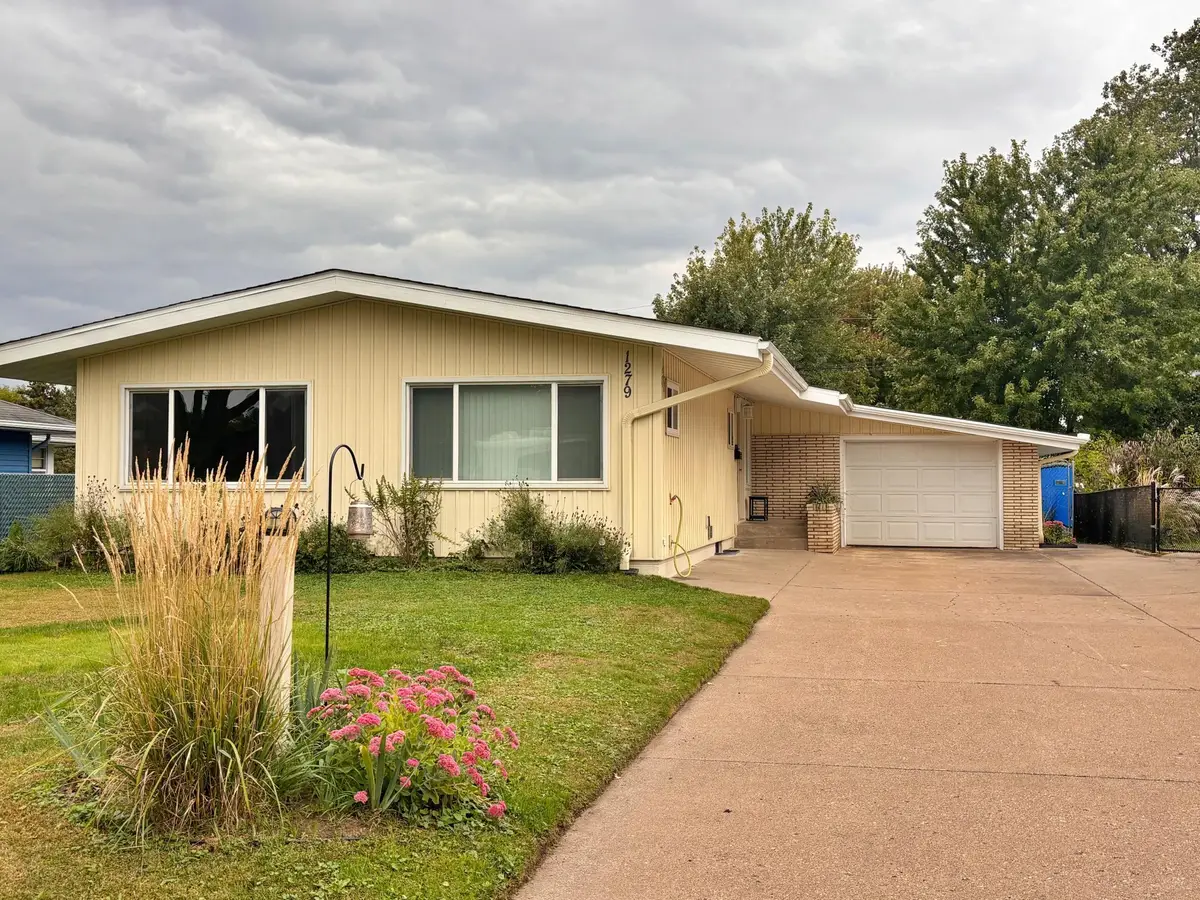 1279 Smith Avenue S, West Saint Paul, MN 55118 - #1