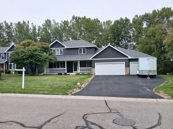 9040 Parkside Drive, Woodbury, MN 55125