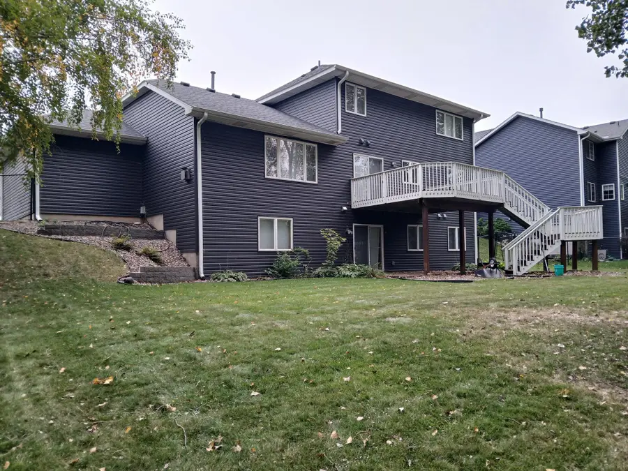 9040 Parkside Drive, Woodbury, MN 55125 - #2
