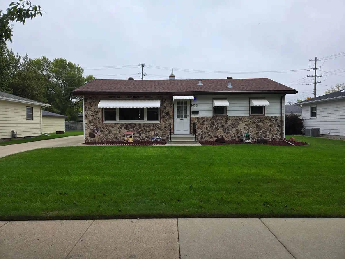 1622 17th Street S, Fargo, ND 58103 - #1
