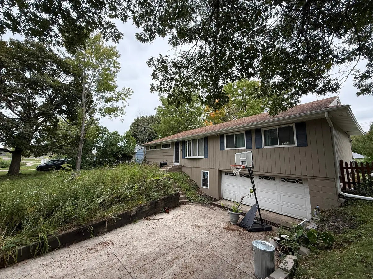 814 Meyer Street N, Maplewood, MN 55119 - #1
