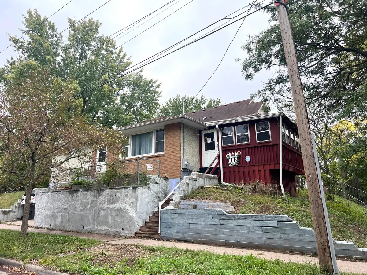 215 Maple Street, Saint Paul, MN 55106 - #1