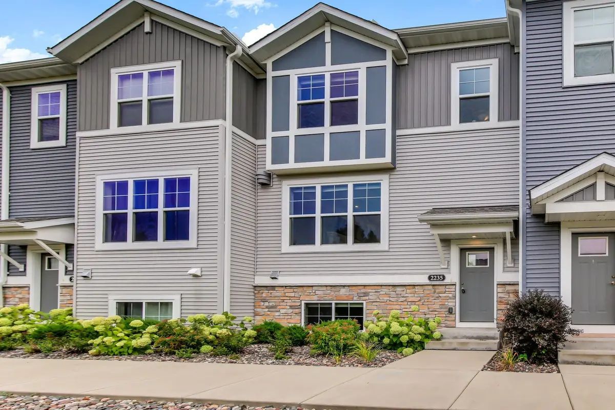 2235 Gateway Curve, Saint Paul, MN 55109 - #1