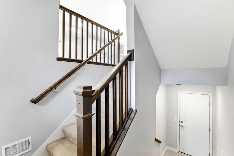 2235 Gateway Curve, Saint Paul, MN 55109 - #3