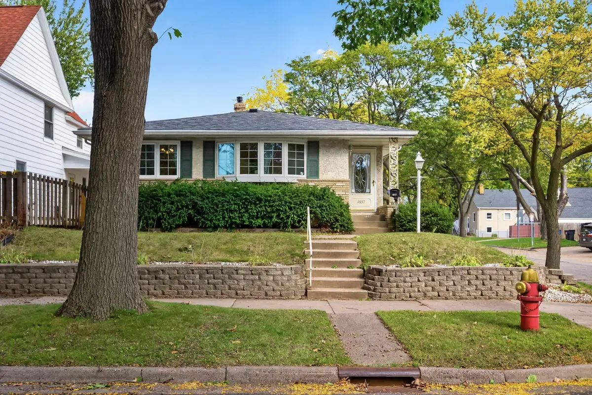 1837 Hawthorne Avenue E, Saint Paul, MN 55119 - #1