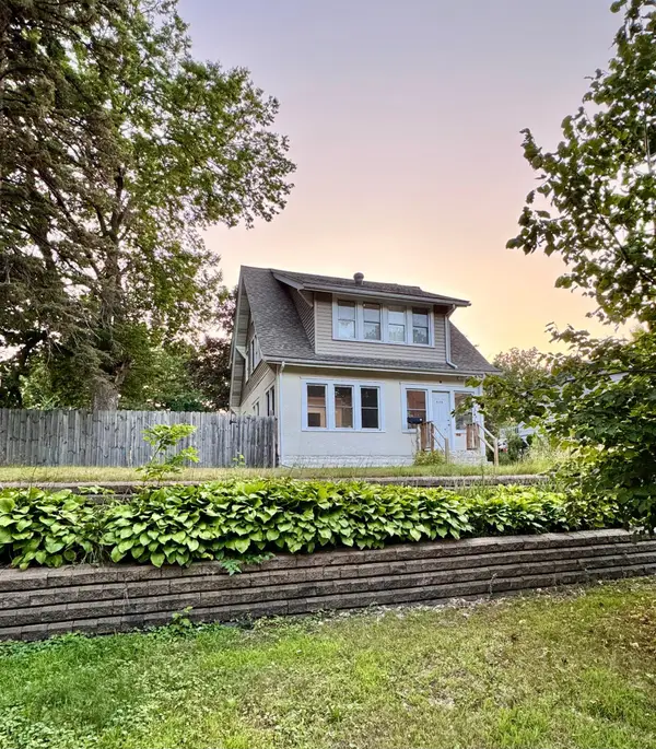 929 Barclay Street, Saint Paul, MN 55106