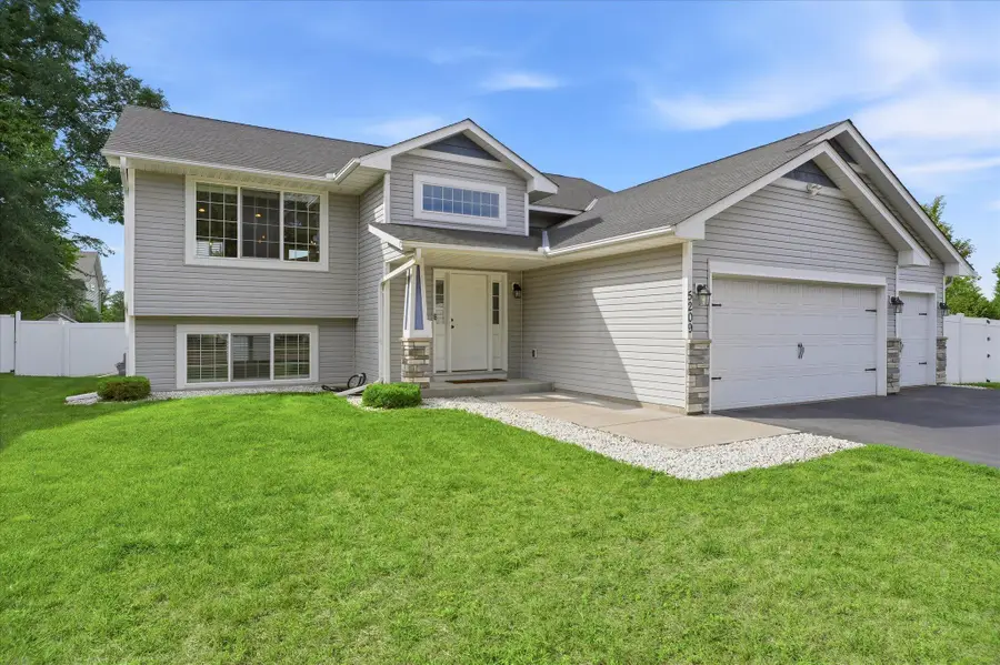 5209 49th Avenue N, Crystal, MN 55429 - #2