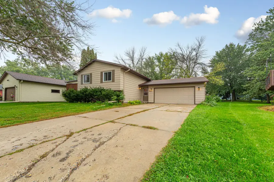 8 Aspen Court, Faribault, MN 55021 - #3
