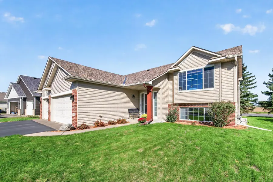911 Cobblestone Lane, Belle Plaine, MN 56011 - #2