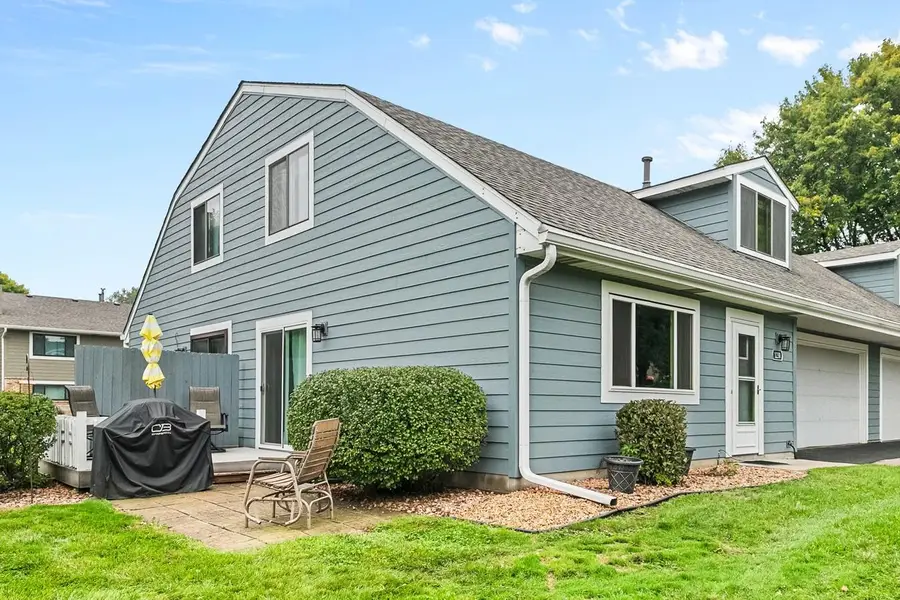 1230 Ferndale Street N, Maplewood, MN 55119 - #2