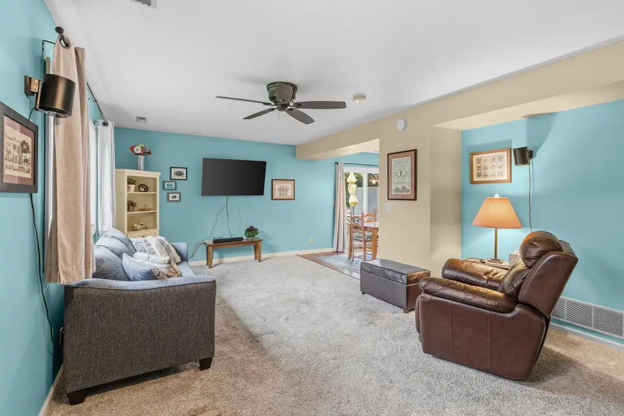 1230 Ferndale Street N, Maplewood, MN 55119 - #3