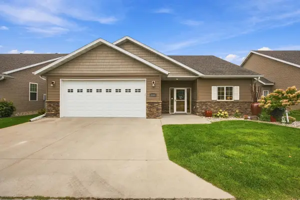 4366 Redwood Lane S, Fargo, ND 58104