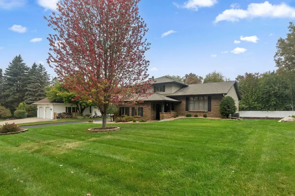 481 Marie Avenue W, West Saint Paul, MN 55118 - #1