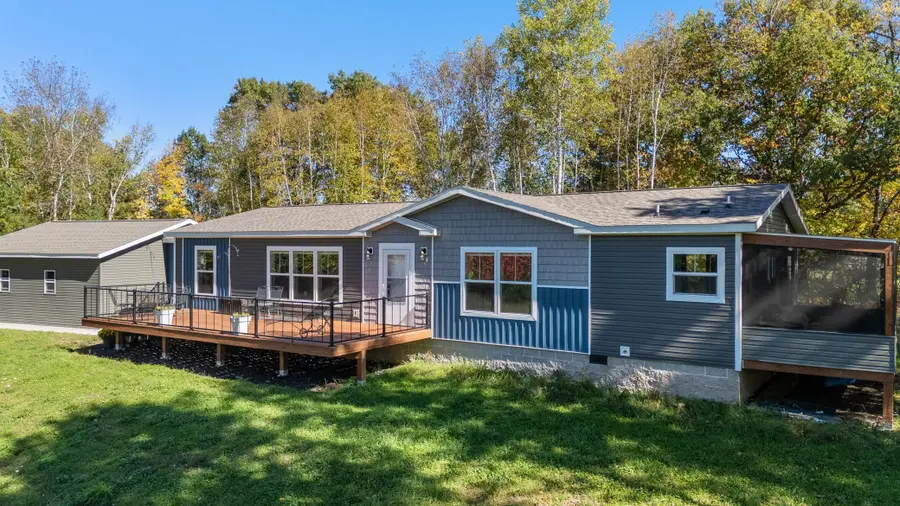 302 85th Avenue, Clayton, WI 54004 - #2