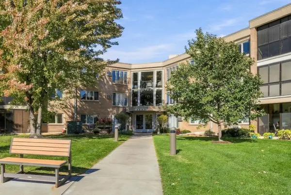 4360 Brookside Court #211, Edina, MN 55436