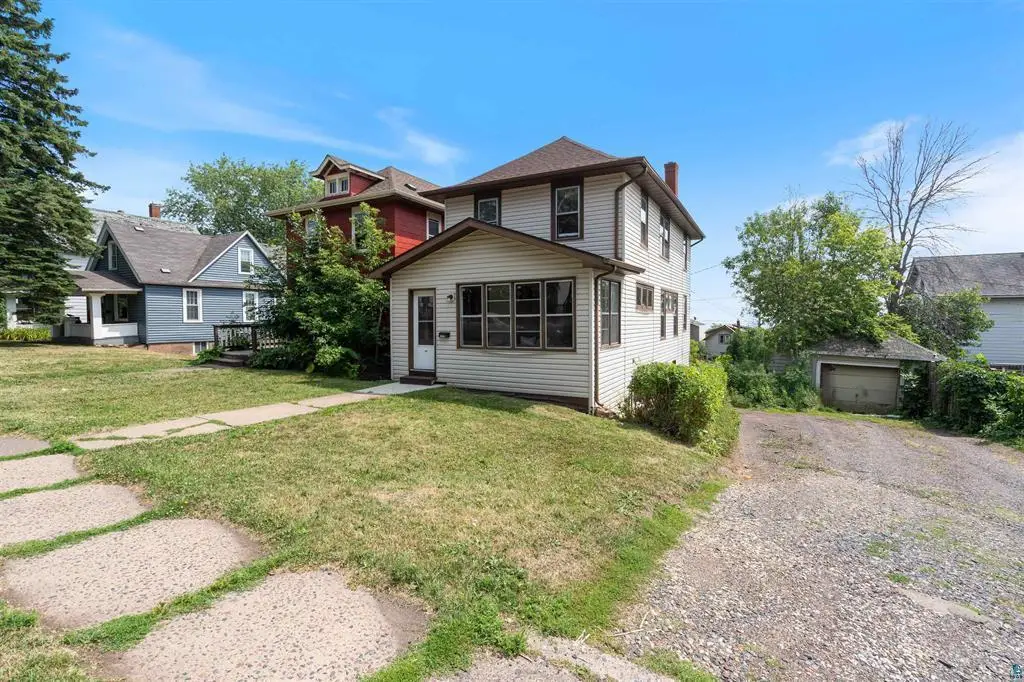 1110 E 10th Street, Duluth, MN 55805 - #1