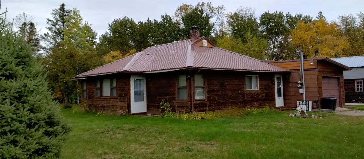 208 Pine Avenue Nw, Bagley, MN 56621 - #1