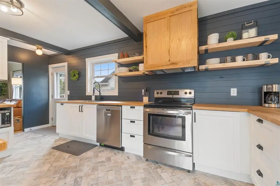 23 N 65th Avenue W, Duluth, MN 55807 - #3