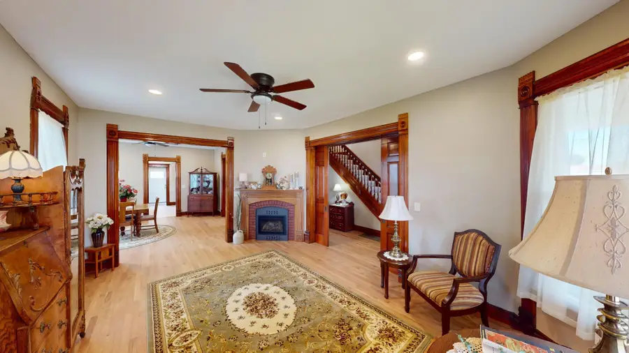 202 Broadway S, Alden, MN 56009 - #3