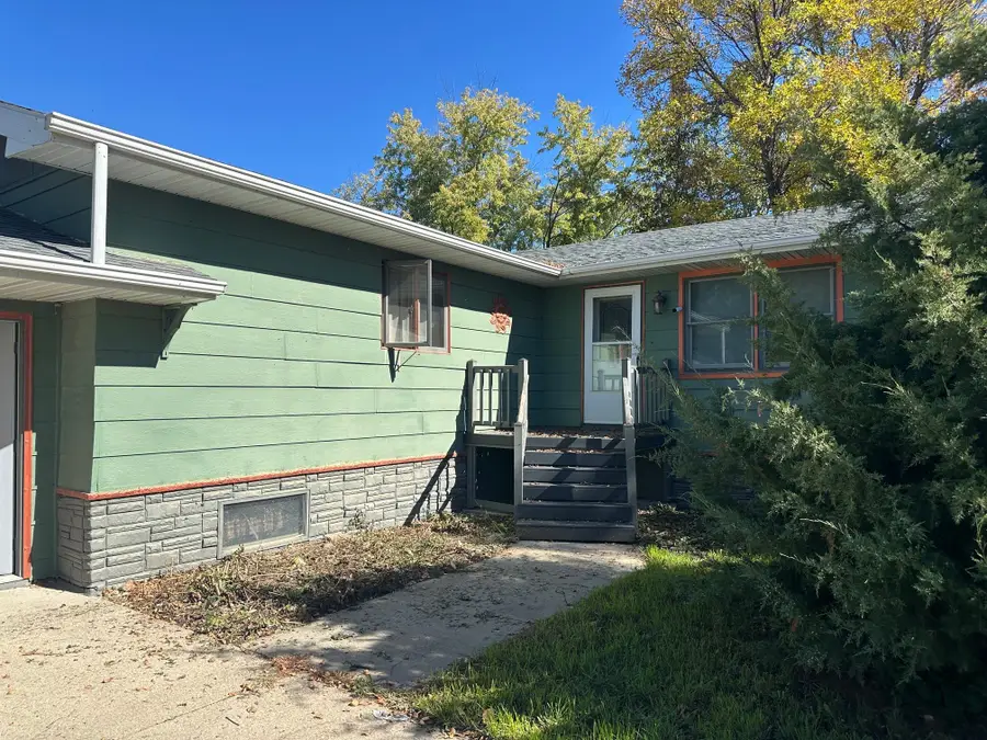 408 3rd Avenue Nw, Lamoure, ND 58458 - #2