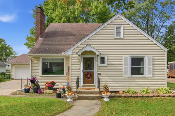 837 Hopwood Avenue, Menomonie, WI 54751