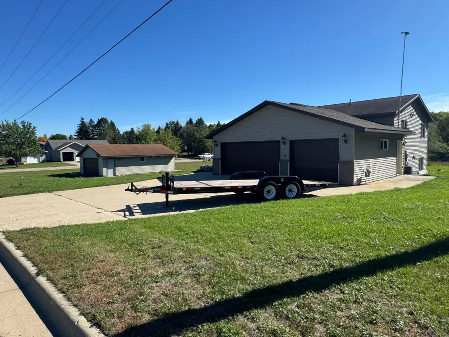 527 Madison Avenue Se, Wadena, MN 56482 - #3