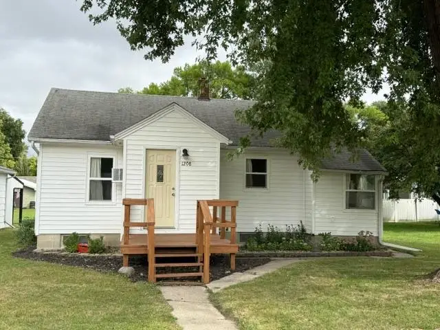 1208 15th Street, Clarkfield, MN 56223 - #1