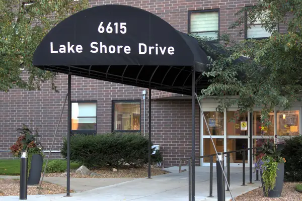 6615 Lake Shore Drive S #116, Richfield, MN 55423