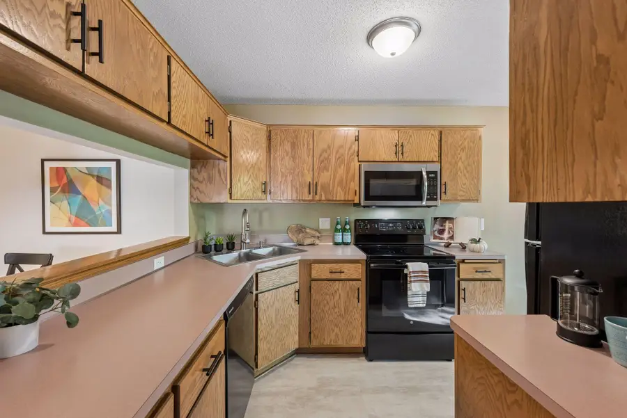 7638 13th Street N, Oakdale, MN 55128 - #3