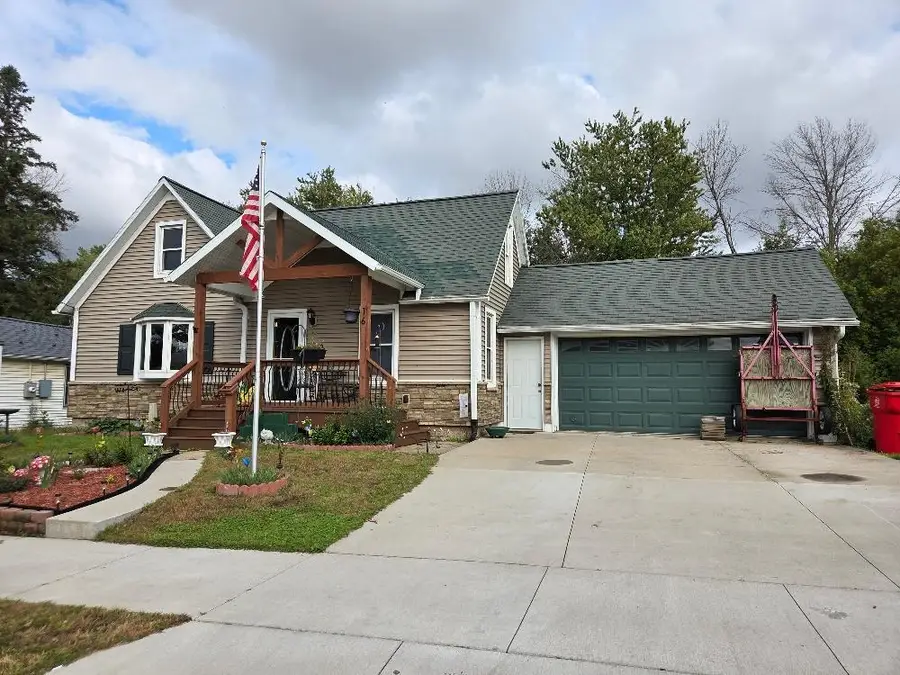 16 4th Avenue Se, Dodge Center, MN 55927 - #2