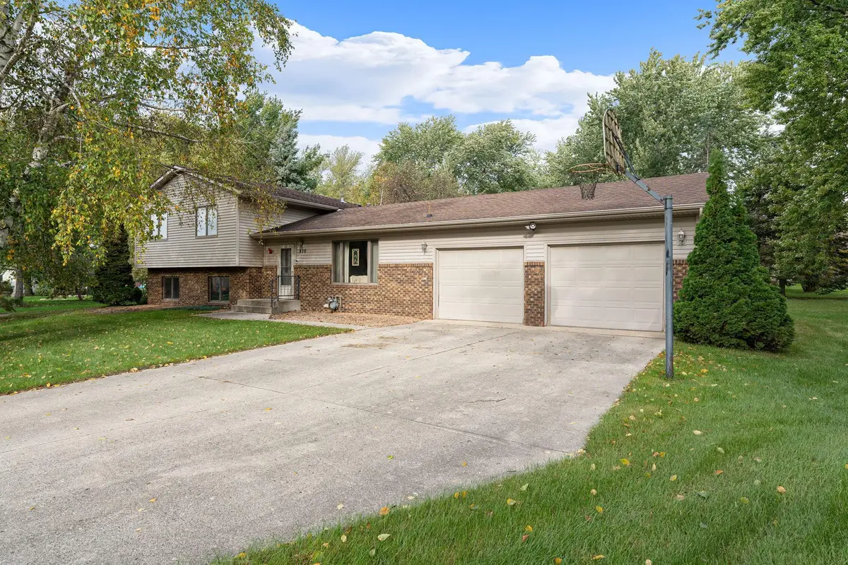930 Ridgeview Place Ne, Owatonna, MN 55060 - #1