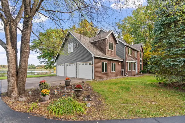 10407 175th Avenue Nw, Elk River, MN 55330